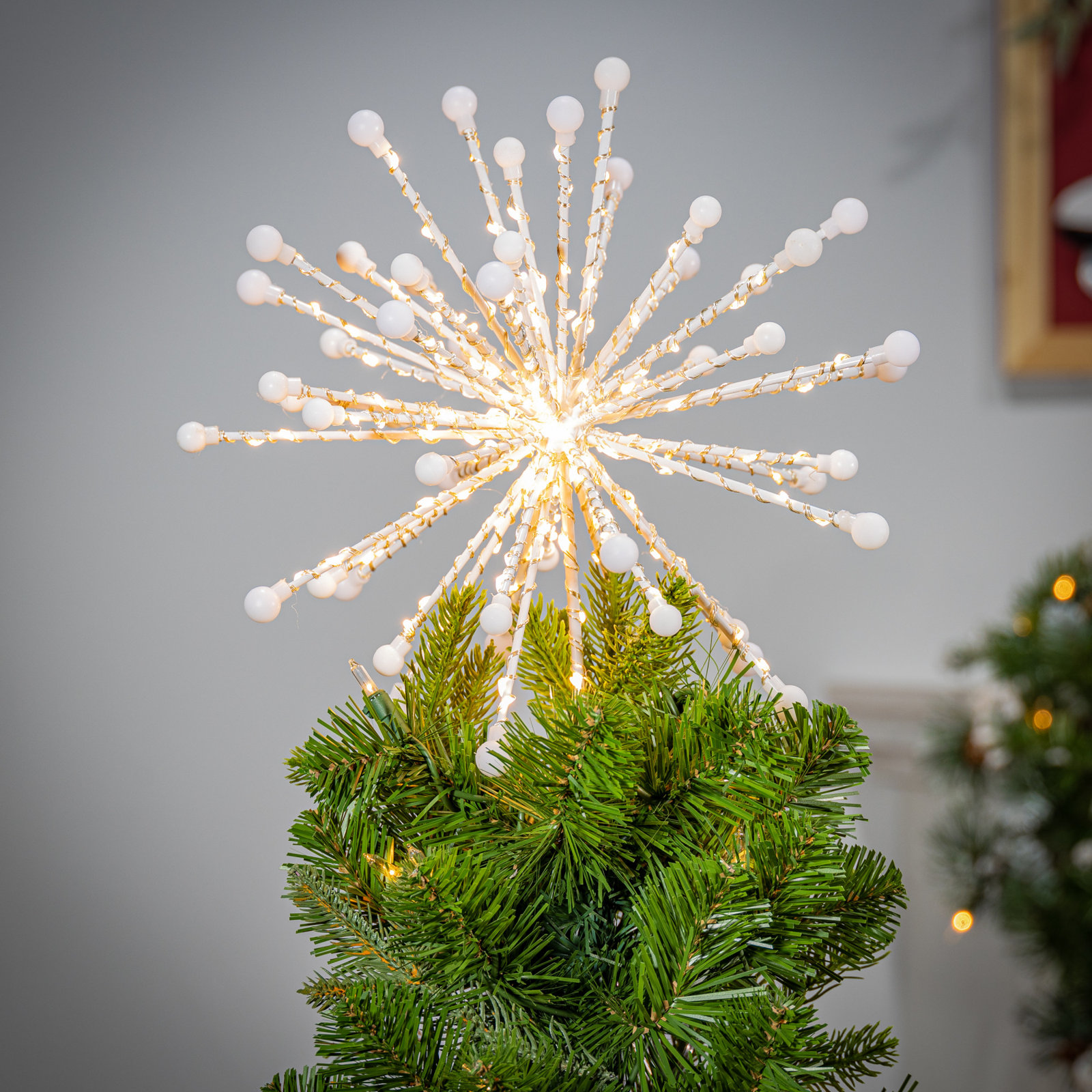 13.7 In. Illuminating Led Starburst Christmas Tree Topper