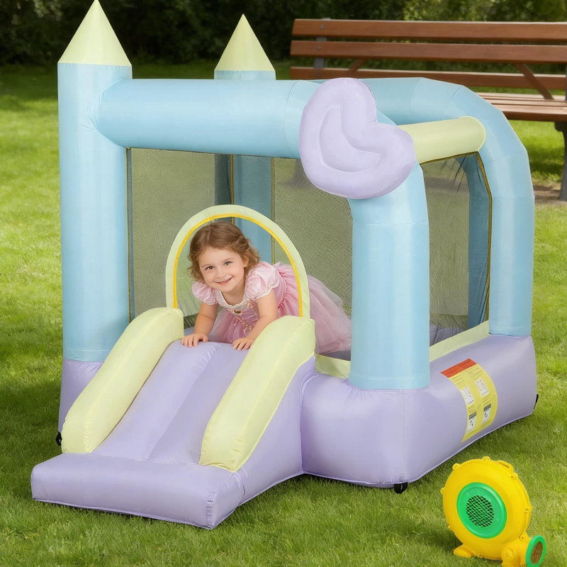 Jeu gonflable gonflable avec glissade excitante, tissu 420D / 840D multicolore, zone de saut spacieuse pour deux personnes, rampes sur six piquets, stabilité rapide, gonflage en 2 minutes