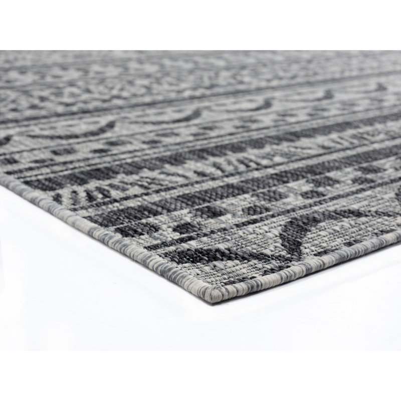 Tapis noir Efecan Ikat, Rectangle 5 pi 3 po x 7 pi 6 po