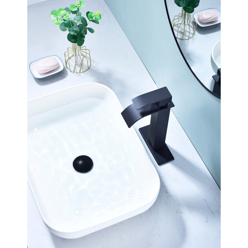 Robinet de lavabo de salle de bain à poignée simple avec bonde escamotable Waterfall, durable et facile à installer