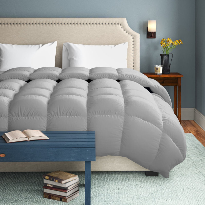 Myerstown Traditional Comforter, Twin, Platinum