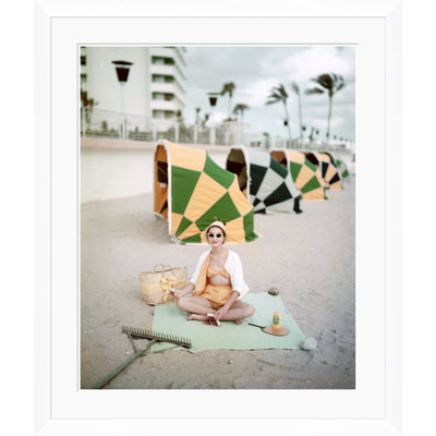 «Glamour», Porter des maillots de bain Cabana sur une plage, «Richard Rutledge, 1 mai 1959»