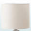 Lampe de table standard en métal et céramique ivoire Kaia, H 16,31 po x l 9,39 po x P 9,39 po