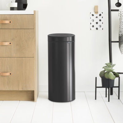 Poubelle à couvercle tactile 8 gallons Brabantia