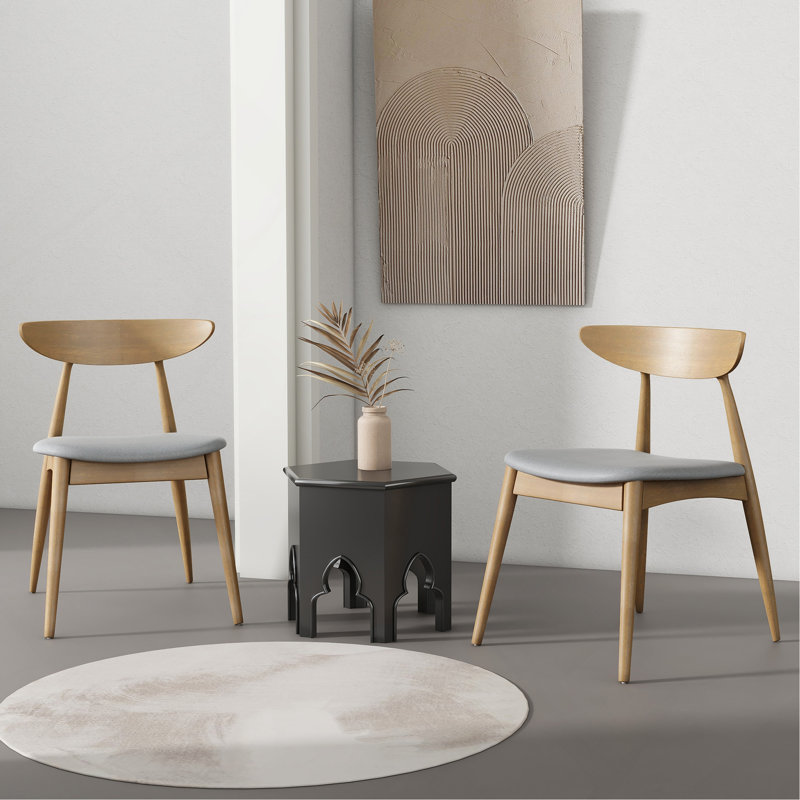 Ensemble de 2 chaises rétro en bois d'hévéa avec dossier ergonomique et coussins moelleux, Naturel, Gris clair