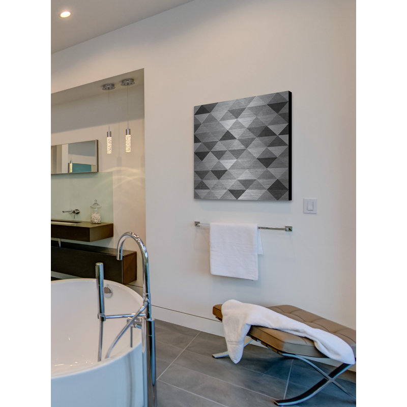 « chrome triangles », reproduction d’art sur aluminium brossé, H 32 po x l 32 po x P 1,5 po