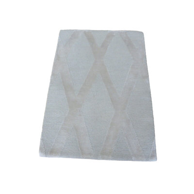 2 x 3 Hand Knotted Ivory Modern Oriental Rug With Silk 3E66B0C1D22F4B65A4085ACCA789321D