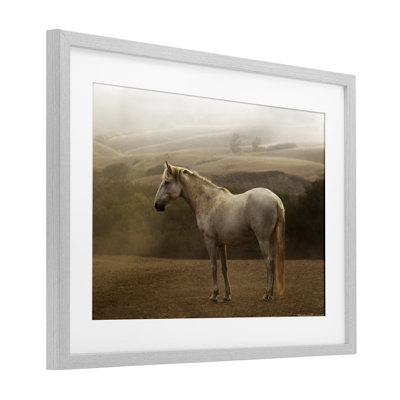 «Morning Mist Horse Portrait», reproduction encadrée sous verre, conception de Sally Linden