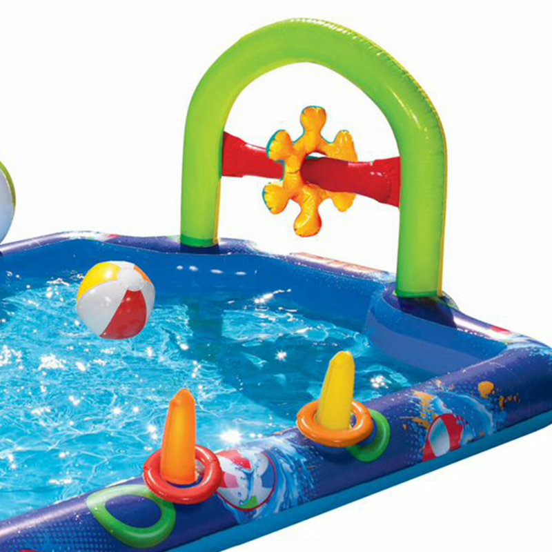 Piscine gonflable Banzai Big Splash avec ballons de plage et anneaux de jeu