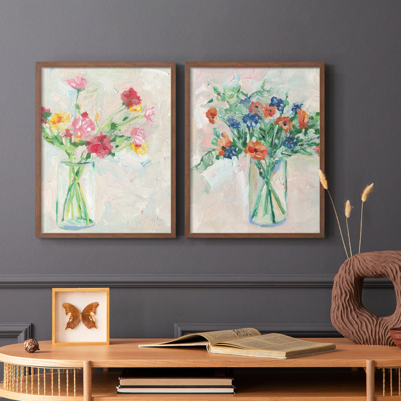 «Painterly Soft Bouquet I», reproduction encadrée de qualité supérieure - prête à être accrochée - aucun clou requis - aucun clou requis