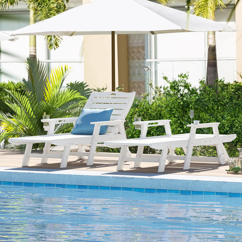 Outdoor Chaise Lounge Hdpe Reclining Chair, White