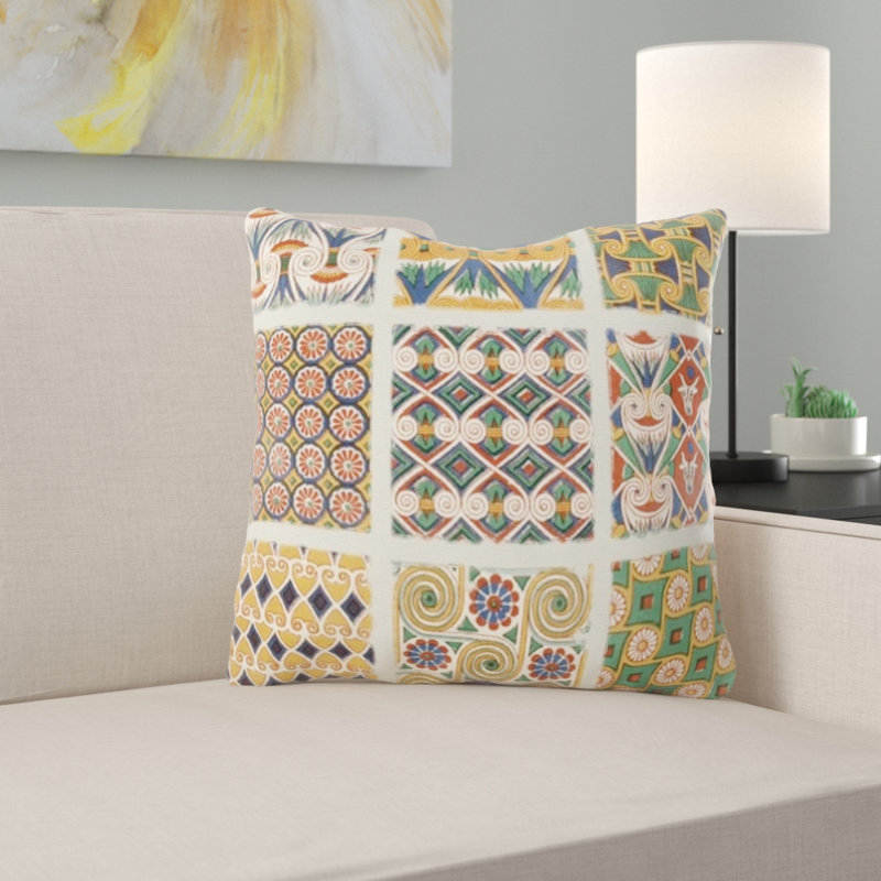 Coussin en jeté persane, Intérieur