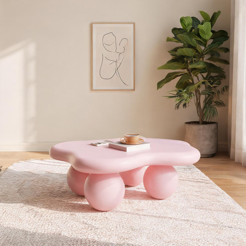 Table basse de salon, finition rose, forme de nuage de forme libre, profil bas de 40 pouces avec 3 pieds sphériques, panneau de fibres à densité moyenne