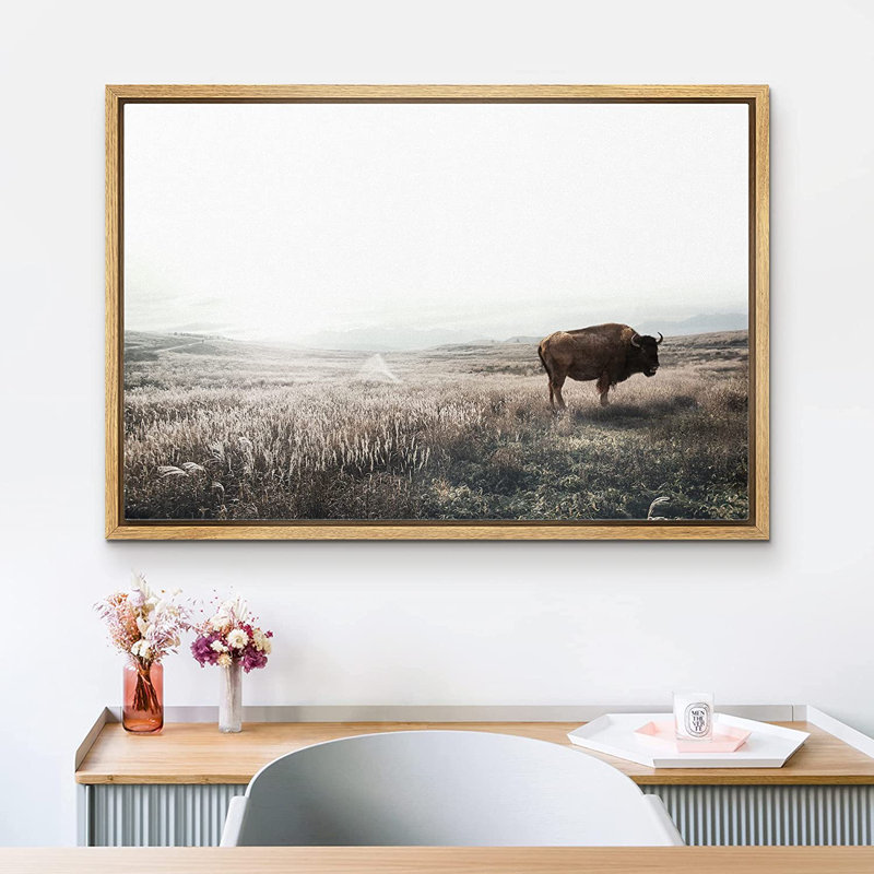 Bison Buffalo in Misty Washed Out, paysage animalier rustique, impression sur toile encadrée, H 24 po x l 36 po, Brun