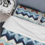 Ensemble de housse de couette en microfibre à motif de chevrons géométrique bleu / rouge / beige-517302781
