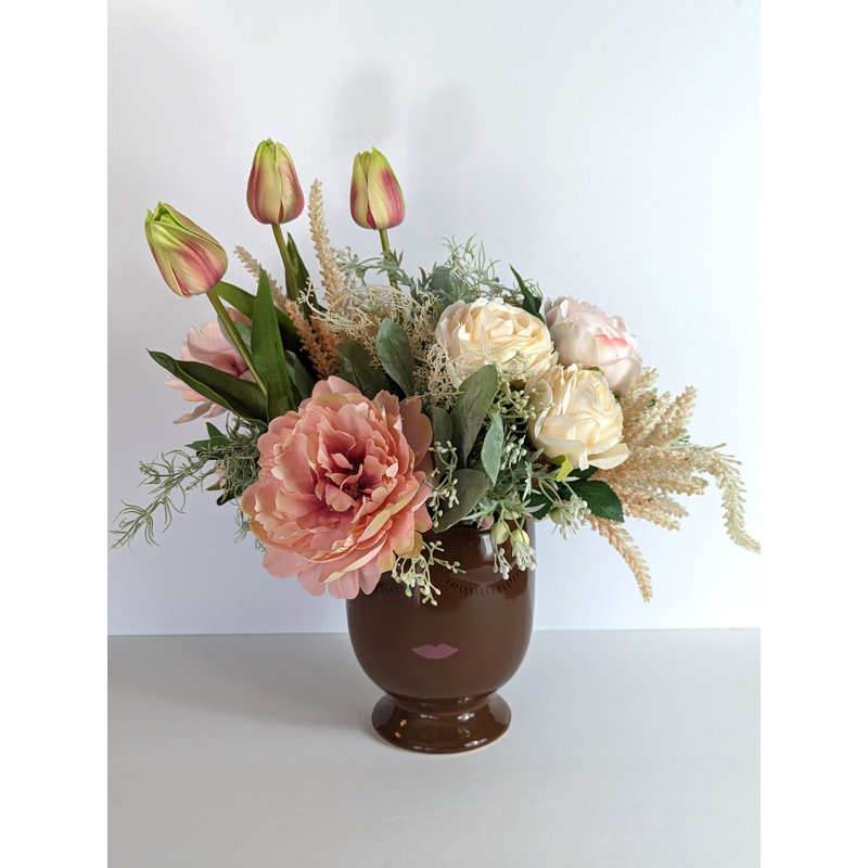 Arrangement mixte dans un vase