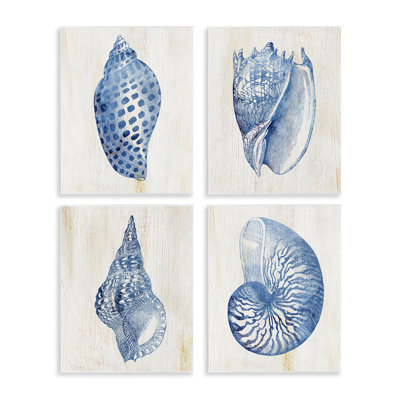 Plaque murale coquillage bleu sur fond beige, design par Susan Arnot
