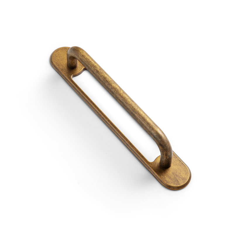 Poignée d'armoire fonctionnelle avec contre-plaque perforée (style G021), 5", Laiton antique