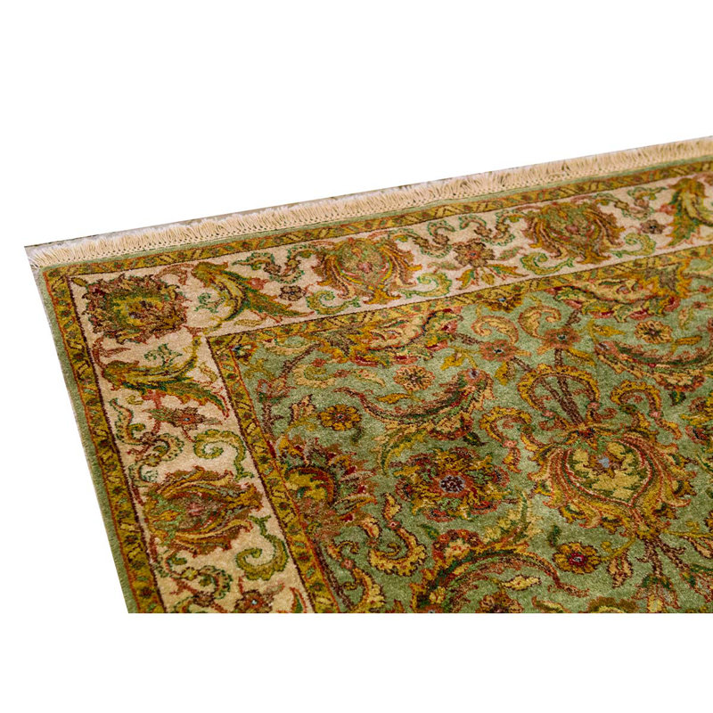 Tapis vert clair et ivoire noué à la main de haute qualité