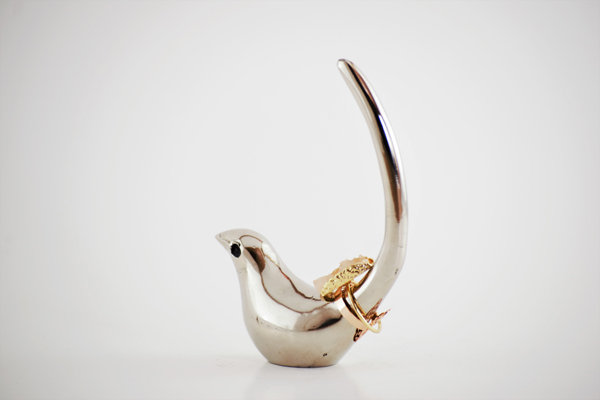 Metal Ring Holder + Figurine Included, Silver