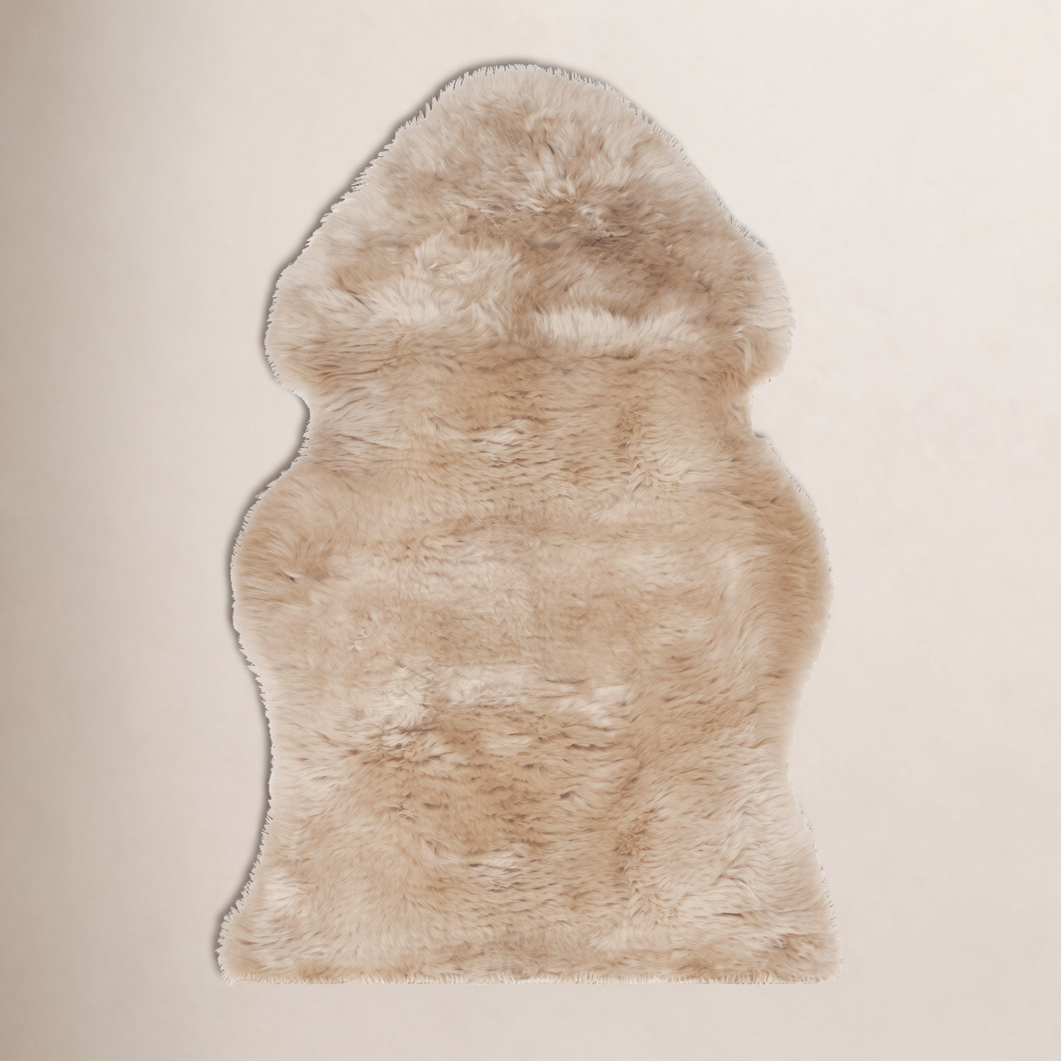 Pavlova Natural Beige Handmade Sheepskin Rug, Rectangle 2' x 3'