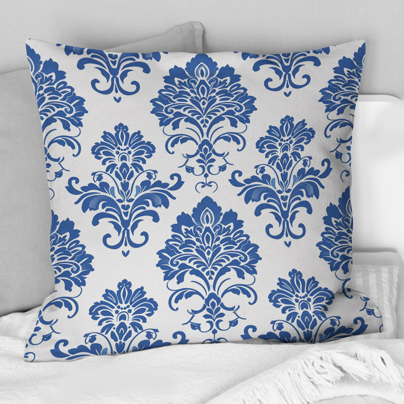 «Blue Whitetimeless Damask Glamour Art I» - Coussin décoratif transitionnel, H 16 po x l 16 po