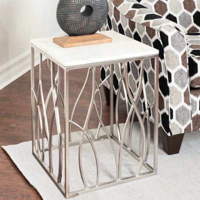 Bureau en marbre avec base en acier inoxydable, plateau blanc veiné gris, métal poli, l 18 po x P 18 po H 22,5 po, table carrée ornementale entièrement assemblée en acier doux pour une utilisation fonctionnelle
