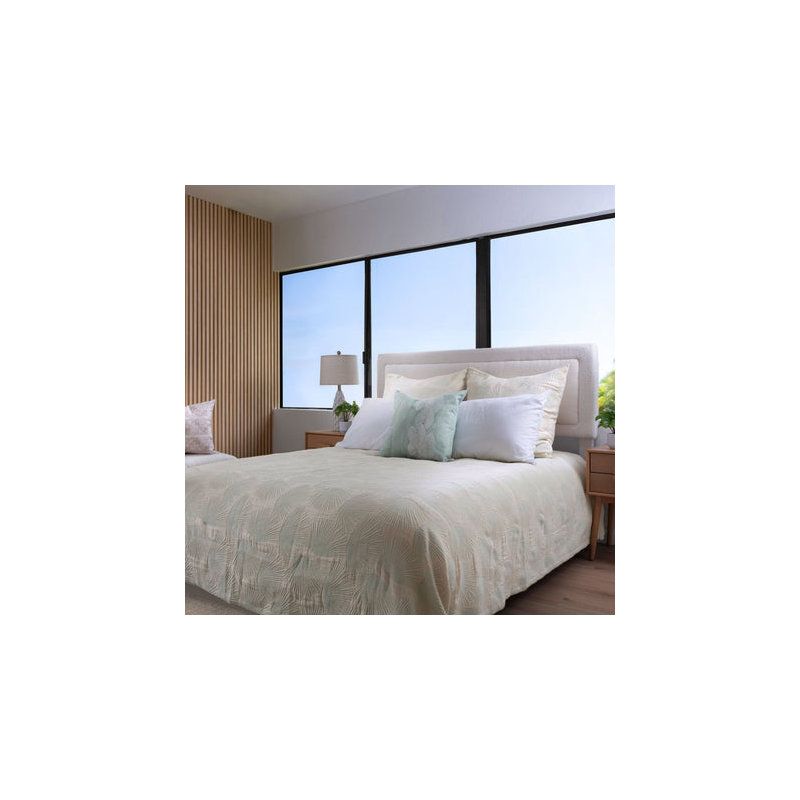 Loulu Coverlet Set