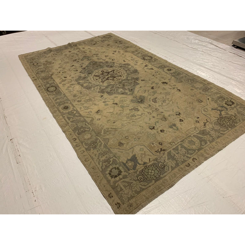 Tapis tribal 6 pi x 11 pi