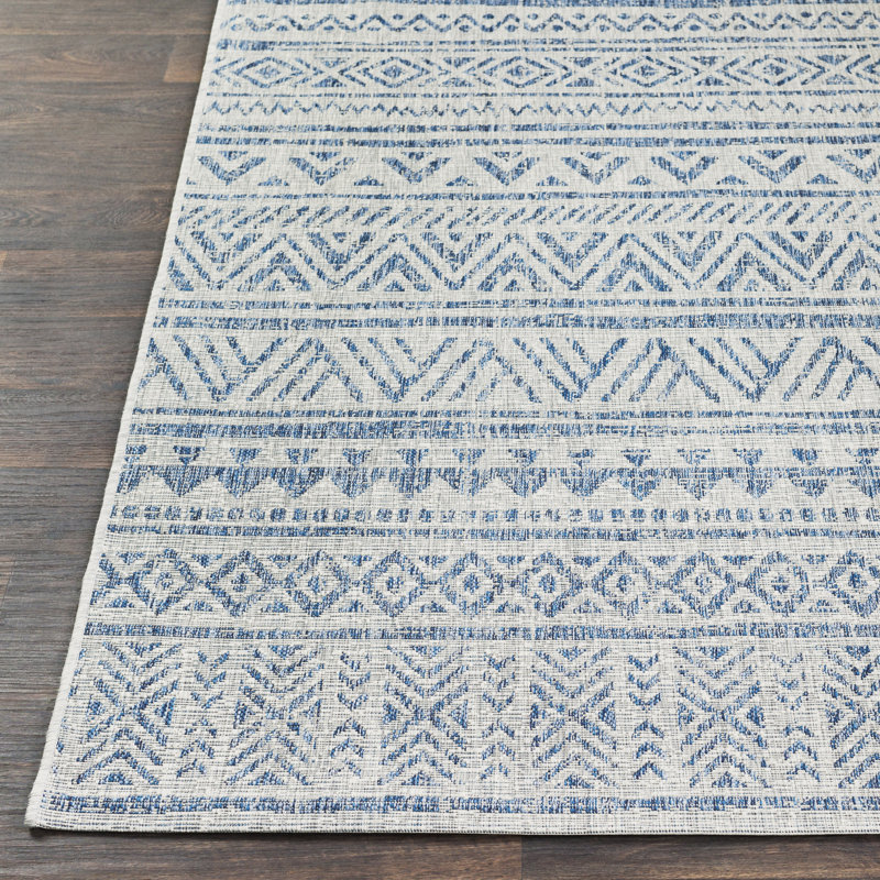 Tapis intérieur / extérieur bleu foncé / gris à chevrons Tomas, Rectangle 7 pi 10 po x 10 pi 3 po