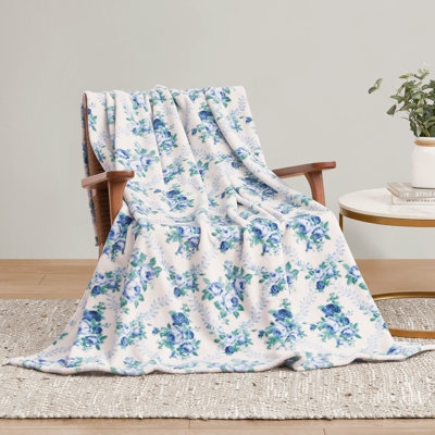 Jessica Simpson 60" x 70" Plush Throw Blankets