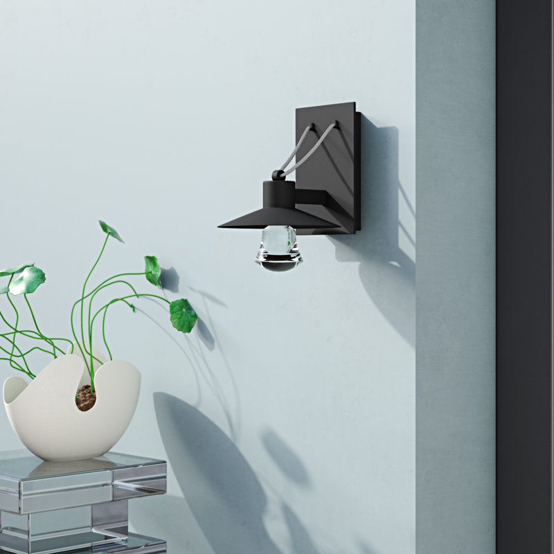 Saheli Aluminum LED Wall Light