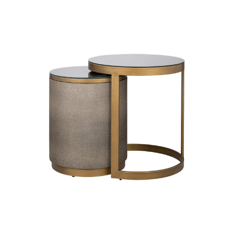 Tables gigognes
