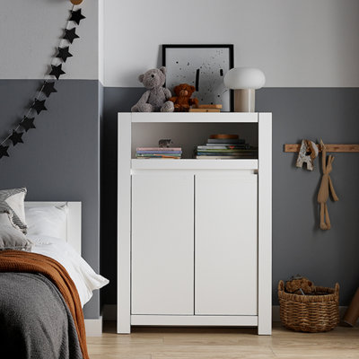 Camilla Combi Chest with handleless system