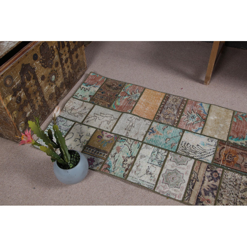 Tapis patchwork rétro tissé à la main de style turc idéal pour rehausser le décor de votre salon