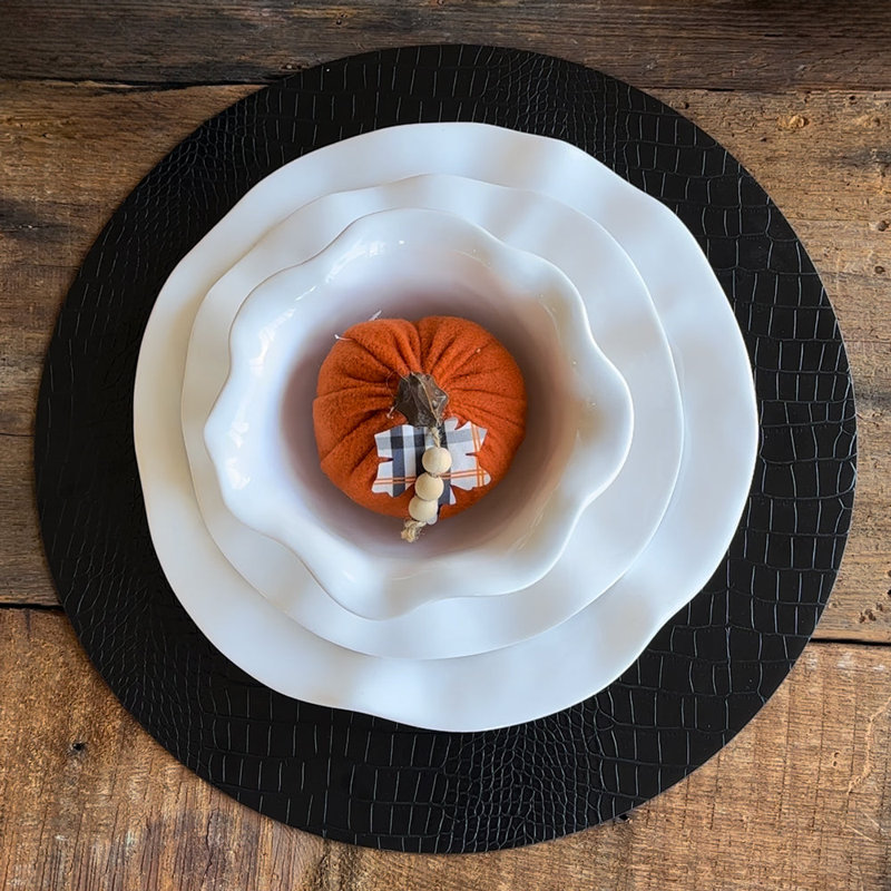 VIDA Snakeskin Reversible Round Placemats, 16" W x 16" L, Black/Gray