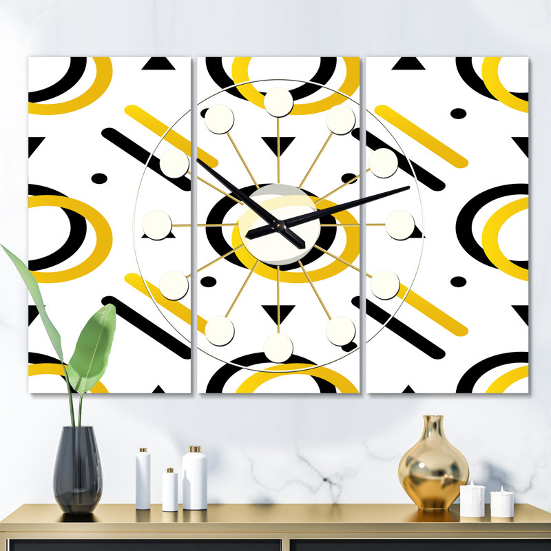 Horloge murale triangulaire tendance surdimensionnée Mid-Century
