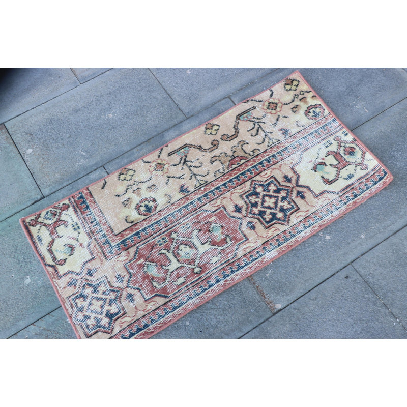 Vintage Small Turkish Oushak Rug in Faded Yellow - Oriental Wool Rug Perfect for Bathrooms