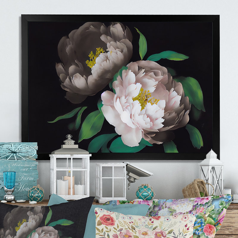 «White Blossoming Peony on Black III», reproduction sur toile, L 40 po x H 30 po, Toile avec cadre photo noir