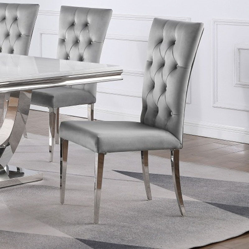 Chaises d'appoint rembourrées en velours