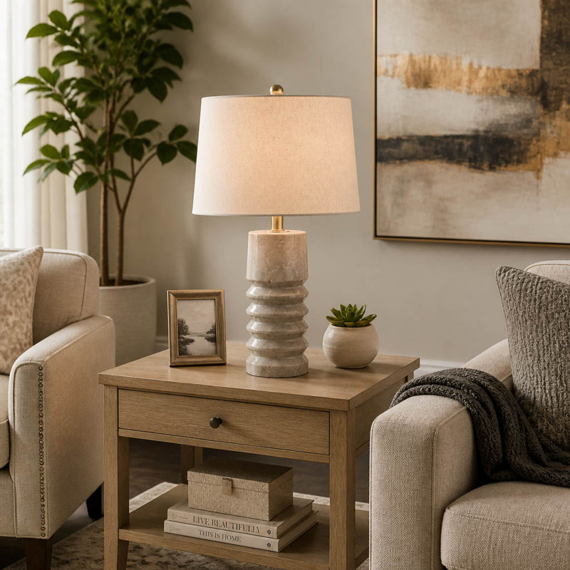 Lampe de table sculptée avec base cannelée pour salon et bureau - Petite lampe d'appoint moderne pour chambre à coucher - 61 cm, ivoire et beige