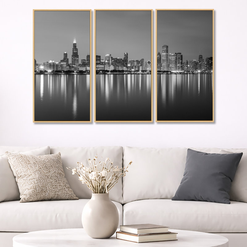 Chicago Skyline at Night, noir et blanc - 3 pièces, cadre photo flottant sur toile, H 28 po x l 36 po, Érable