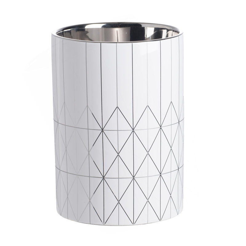 D6.3X8.7" Ceramic Planter, 8.7" H x 6.3" W x 6.3" D