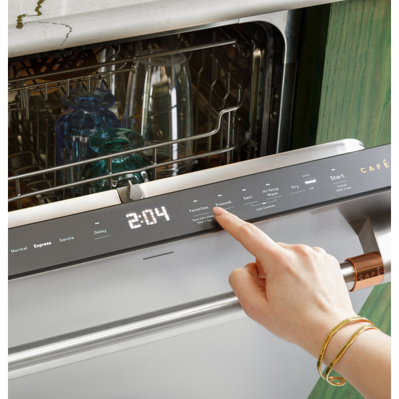 Café Customfit Energy Star Stainless Interior Smart 42 dBA Dishwasher