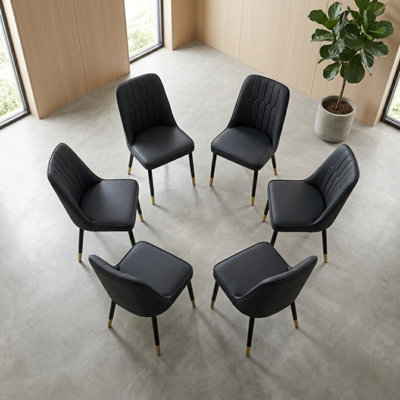 Chaise d'appoint rembourrée en similicuir