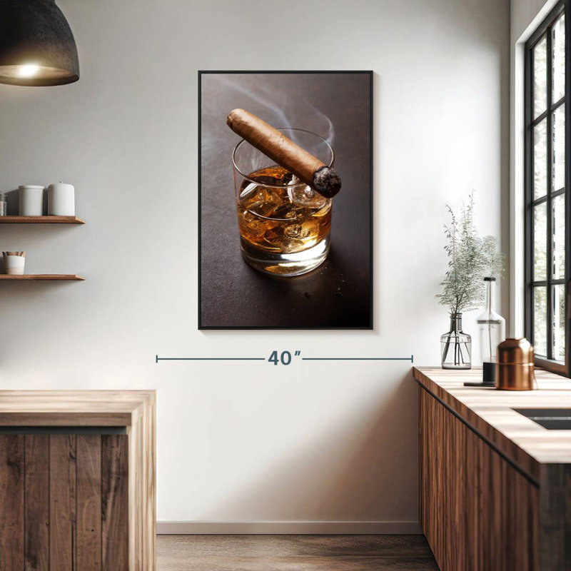Cigare sur verre à whisky, Cadre flottant noir, 27 po x 40 po