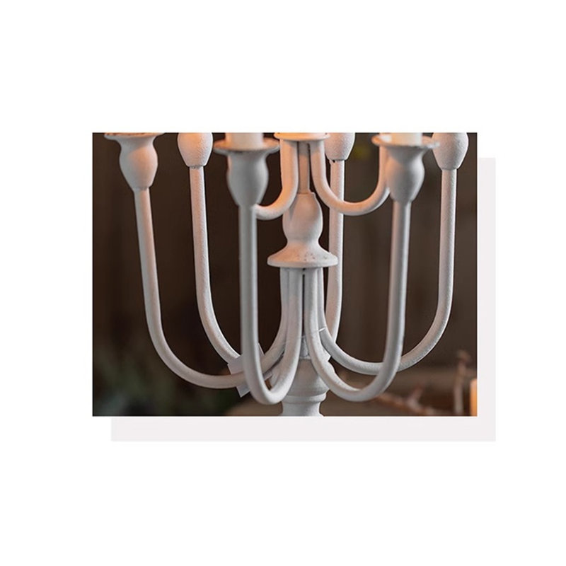 Bougeoir de table en métal 22,44 po H, Blanc