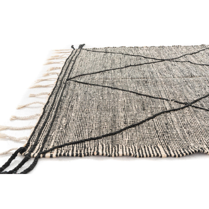 Tapis noir et blanc 5 x 8 Parra