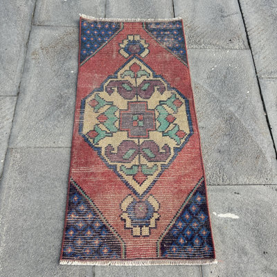 Handwoven Turkish Oushak Rug with Beautiful Red Pattern for Entryway Decor