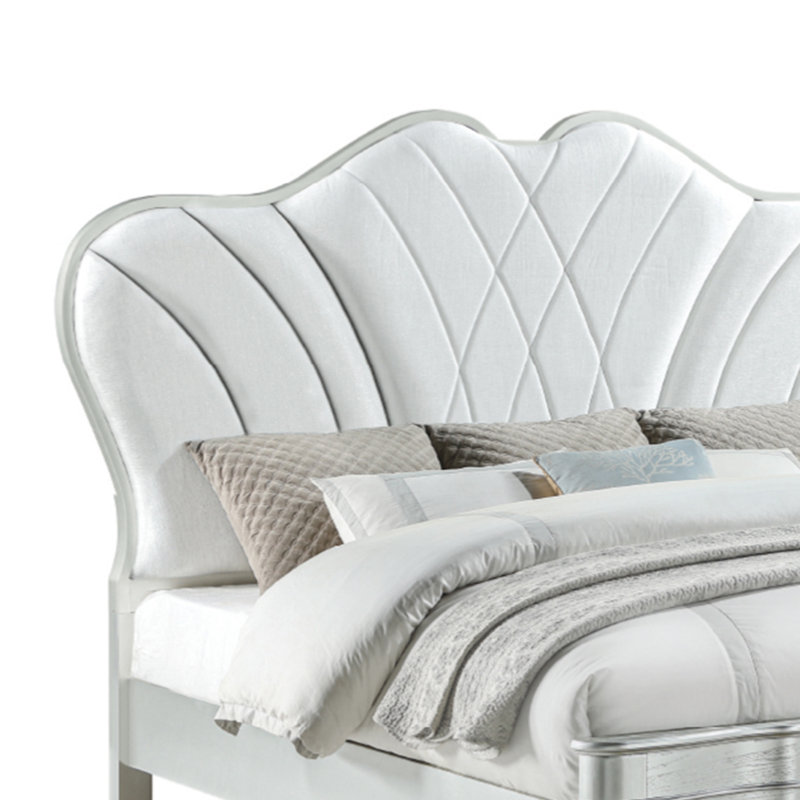 Hinsley Bedroom Set, Queen, 5 Pcs: Bed, 2 Dressers, Mirror, Nightstand
